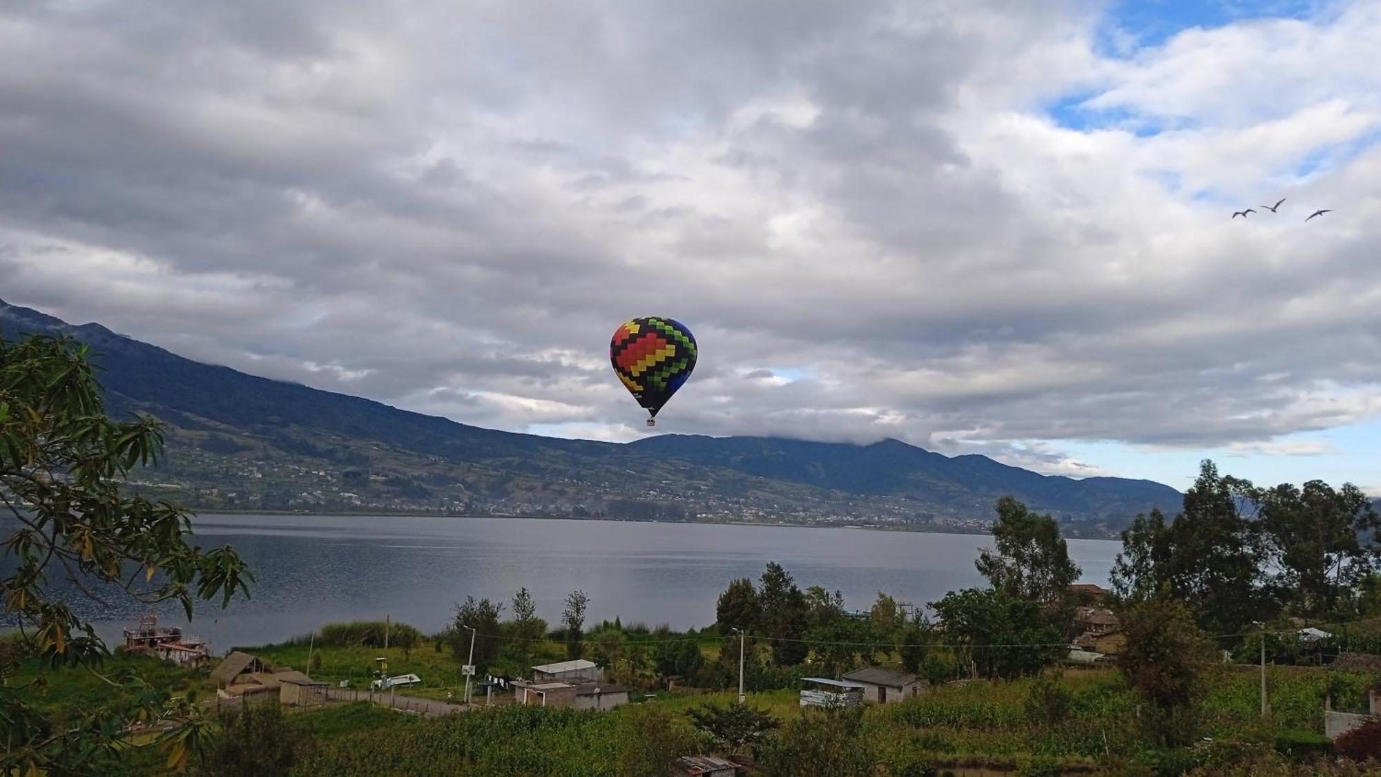 Campo Lago Hospedaje San Pablo Del Lago Екстериор снимка